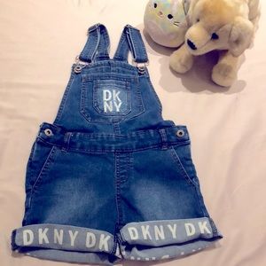 DKNY overall short, so stretchy, good condition